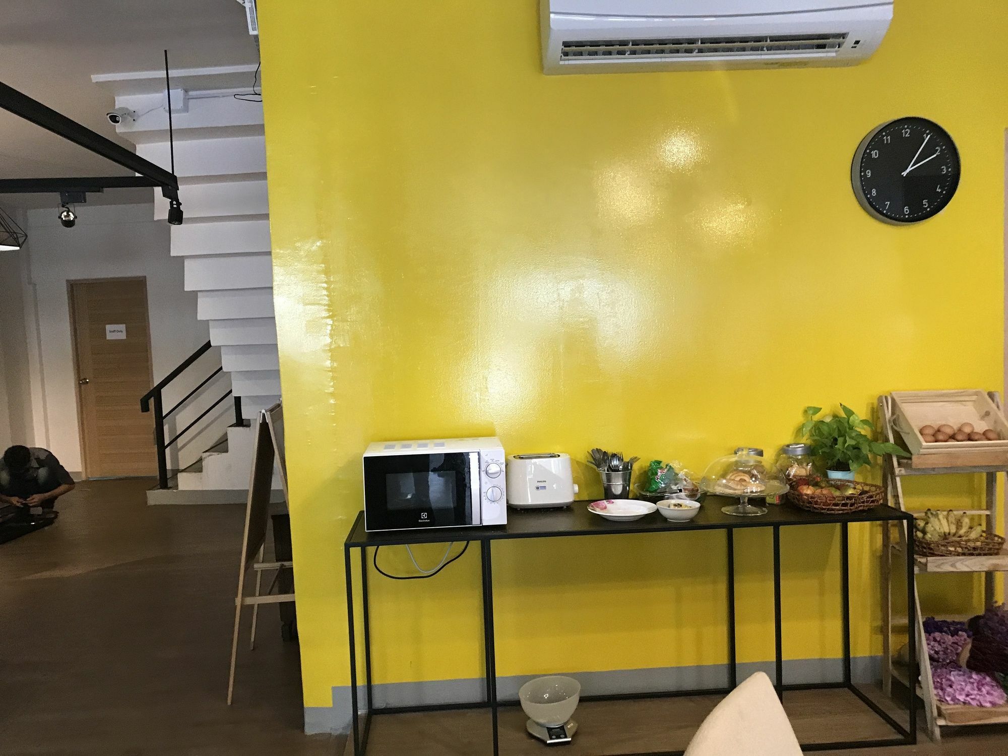 Bed and Breakfast Folk Poshtel Silom Бангкок Экстерьер фото