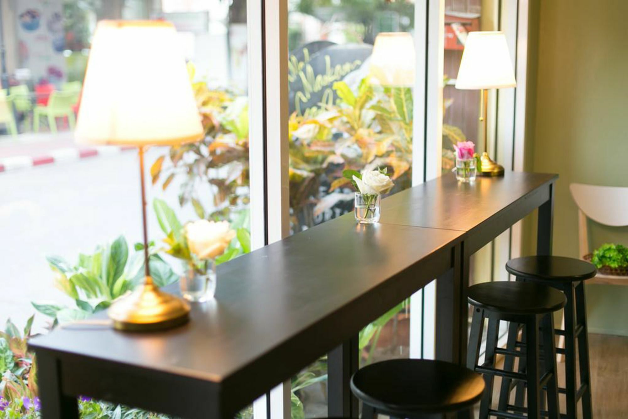 Bed and Breakfast Folk Poshtel Silom Бангкок Экстерьер фото